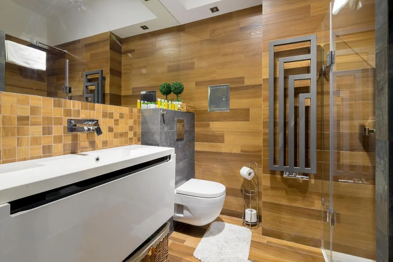 Hlonda Deluxe Apartment With Terrace Warsaw Poland