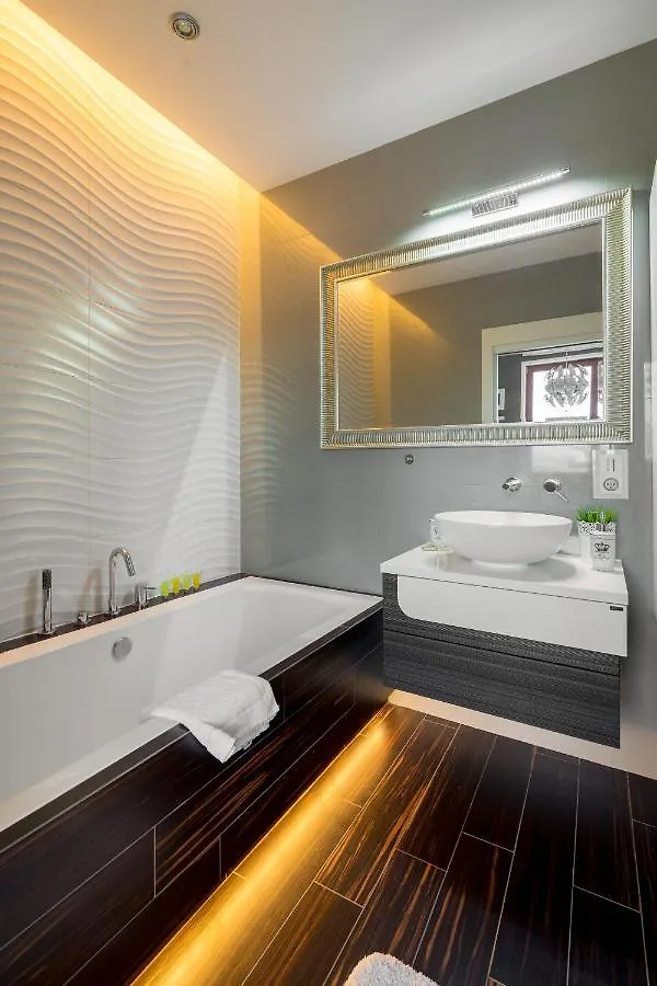 Hlonda Deluxe Apartment With Terrace Warsaw 0*,  Poland